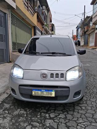 FIAT UNO 1.0 EVO VIVACE 8V FLEX 2P MANUAL FIAT UNO 1.0 EVO VIVACE 8V FLEX 2P MANUAL